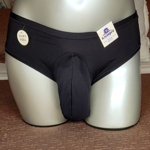 B.tempt'd | Wacoal | One Size Fits Small - Extra Large | Black Bikini Silky Feel